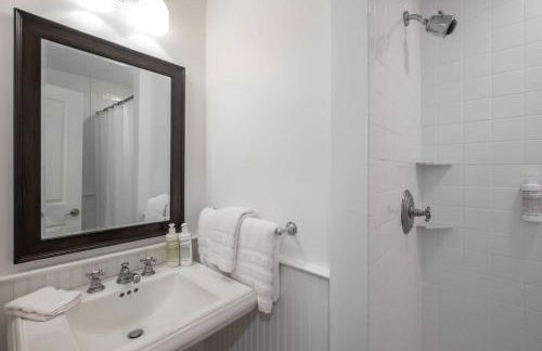 Driftwood Cottage by Rove Travel - Serene Cottage - Foto 23