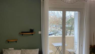 Studio charmant proche tram et bus - Foto 2