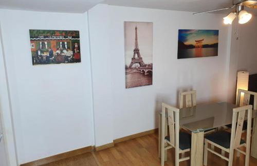 3F, Aire Acondic, 80m2, 2 dormitorios, 4 huéspedes, WIFI GRATIS - Foto 7