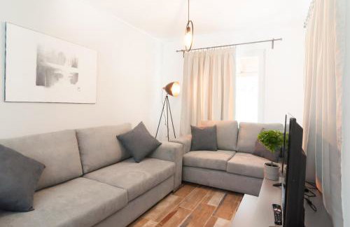 Bill & Eva's precious jewel - Photo 12