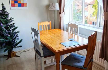 SW19 - Quiet split-level 2-bedroom maisonette with garden - Foto 18
