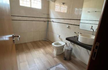 Casa espaçosa 10min do MotoGP Autódromo e BR-153 - Foto 30