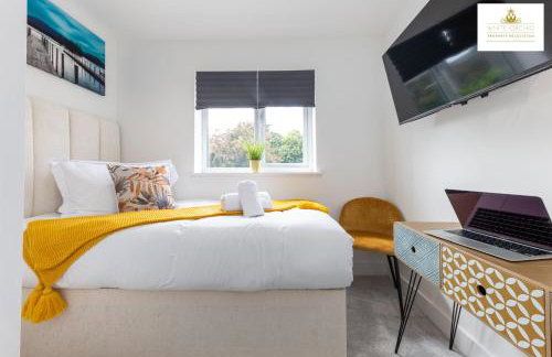 Contractors 3 Bed 2Bath House Free Off Street Parking for 2 Cars WiFi Stevenage Self Catering Sleeps 5 Guests By White Orchid Property Relocation - Foto 47