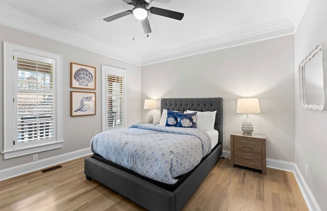 Winding Down by Avantstay Sleeps 20 + Dock, View - Photo 28