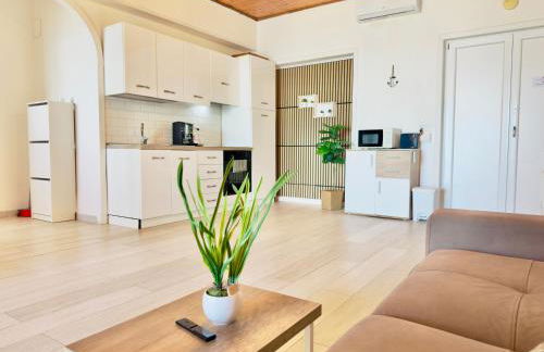 Athena Sea front Apartment, Parking & Pool - Foto 9