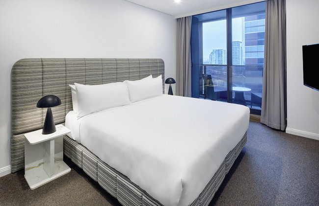 Meriton Suites North Sydney - Photo 15