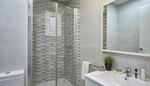 BeBarceloner Sant Andreu Apartments - 3 bedrooms - Photo 4