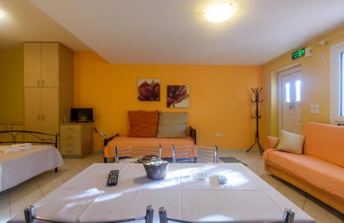 Terpsi Apartments - Kyparissia Garden Retreats - Photo 51