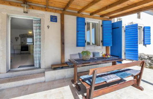 Four-Bedroom Holiday Home Labin With Sea View 08 - Photo 12