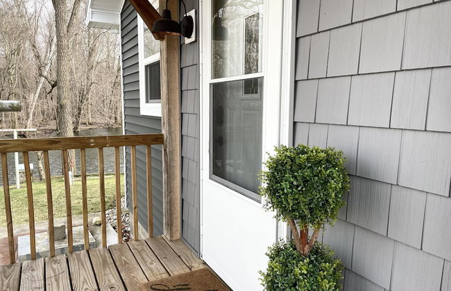 Relaxing Riverside 10 Minutes to Shipshewana - Photo 17