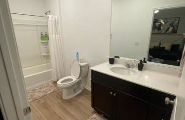 Entire house near airport & COTA - Foto 10