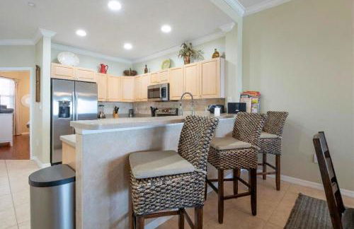 Luxury 5 Star Waterfront Condo 3 Bdr 2 Bath Pool Hot-Tub Panoramic Gulf and Intracoastal Waterway Views - Photo 14