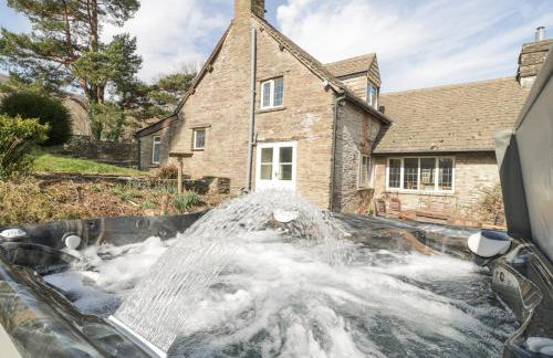 White Haywood Farmhouse - Photo 29