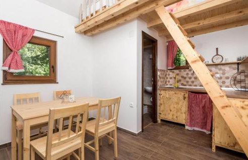 Gorgeous Home In Gospic - Photo 25