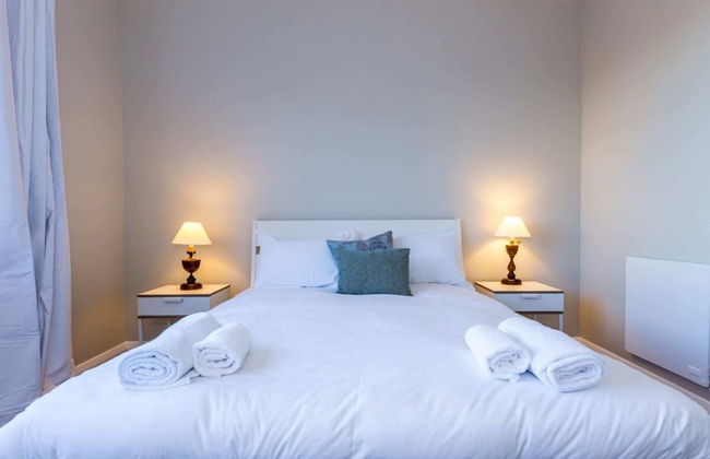 Sunny, Character 2 Bedroom Home - Mission Bay - Photo 5