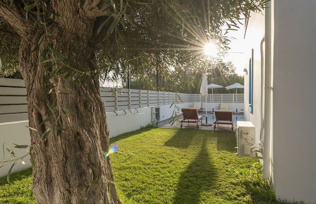 Seabreeze Villa - with Jacuzzi & heated pool - Photo 60