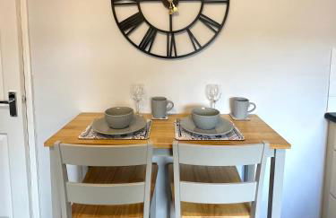 Townhouse in Derby - Photo 10