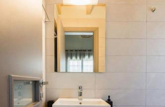 Elegant House with Private Pool - Foto 31