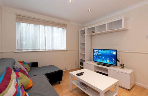 Spacious 3-Bed Home Woolwich O2 Crossrail - Pass the Keys - Foto 8