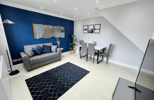 Modern Home, Close to the City Centre with Parking - Foto 1