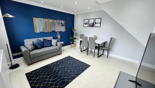 Modern Home, Close to the City Centre with Parking - Foto 1