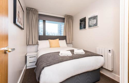 Liverpool City Centre with Free Parking - Sleeps 6! - Photo 17