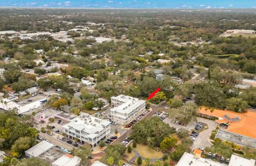 Canopy Couplet - 2 Upscale Condos by Main St - Foto 35