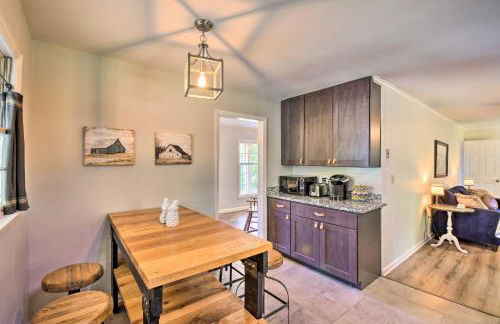 Mod Stable House on 10 Acres, Walk to Lake! - Foto 8