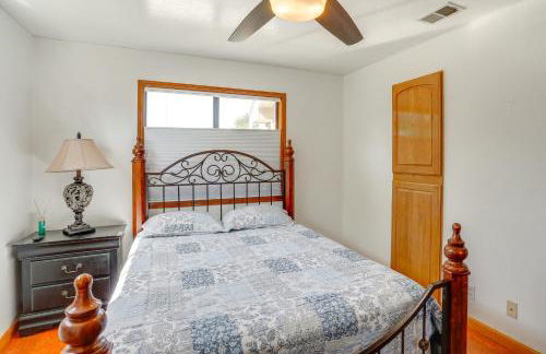 3 Mi to Sequoia Park Zoo Spacious Home with Sunroom - Foto 28