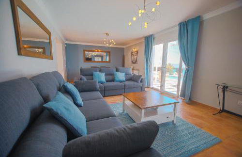 Casa Conil with a private 25 meter heated pool - Photo 19