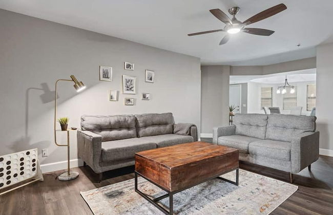 Beautiful Newly Remodeled 2-bdrm Biltmore Condo! - Foto 11