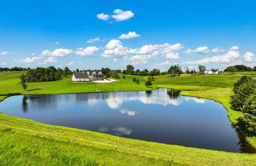 Pond Access and Fishing Cedar Lodge in Versailles - Foto 38