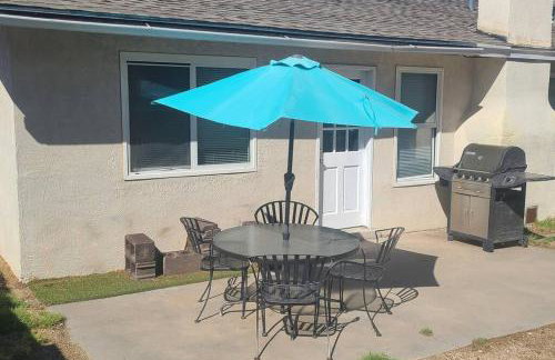 Modern Mountainside House - Photo 18