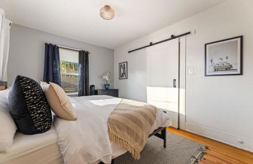 Bright Coastal Escape 4 Bedroom 2 Bath Near CSULB Long Beach Airport and Beach - Foto 6