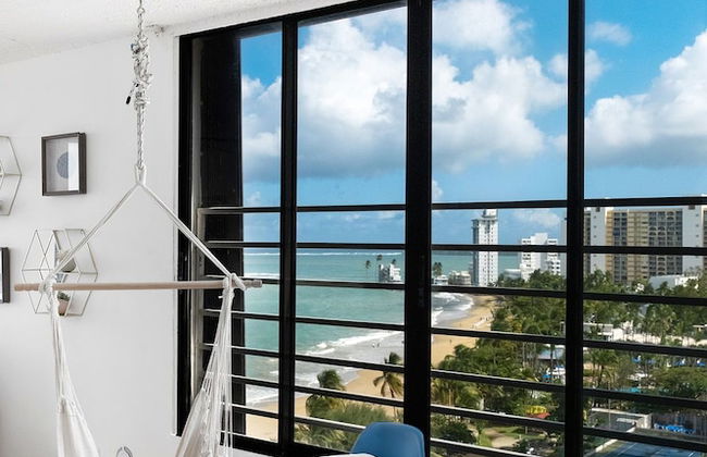 Maria Beach 1BDR Oceanfront Pool Parking - Photo 16