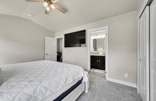 Modern 5BR/3BA Luxury Home|Movie Nights & Comfort - Foto 33