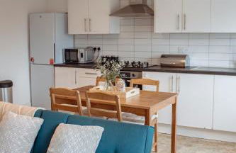 Spacious & Modern 8-Bed Home - Sleeps 13 - Parking - Foto 60