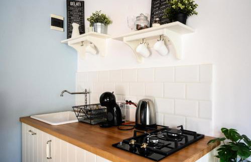 Mila and Jurija Formenti 2 apartments in heart of nautic marina, with heated swimming pool May till October, bikes, Sup, kajak, free parking in our garden - Photo 30