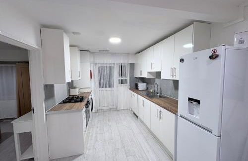 Entire 4-Bed House & Parking, Steps from ICC & Utilita Arena Birmingham & Broad Street - Foto 26