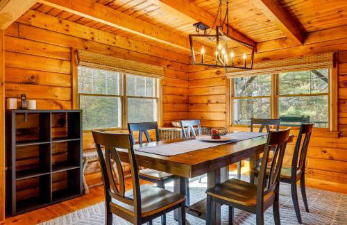 Private Spring-Fed Pond Idyllic Shrewsbury Cabin! - Foto 7