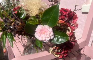 The Pink Cottage upstairs suite & Garden Summer Room - Foto 4