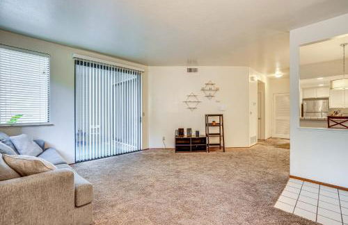 Stay and Play Bay Area Condo with Community Pool! - Foto 5