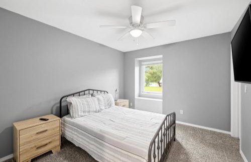 Lake Retreat Hot Tub Game Room Grill - Foto 27