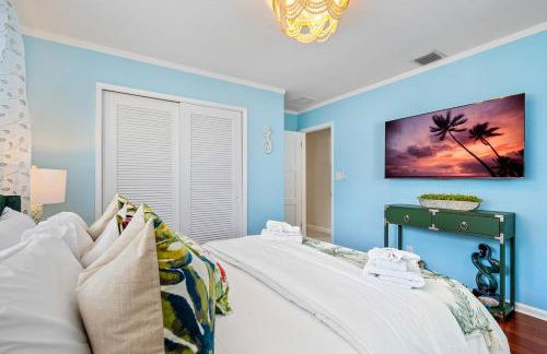 Chic 4BR Htd Pool, 5 min to beach, PAC-MAN, Games - Foto 16