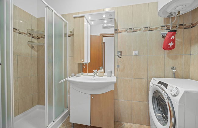 Mery's Sunny Pool Apartment - Foto 9