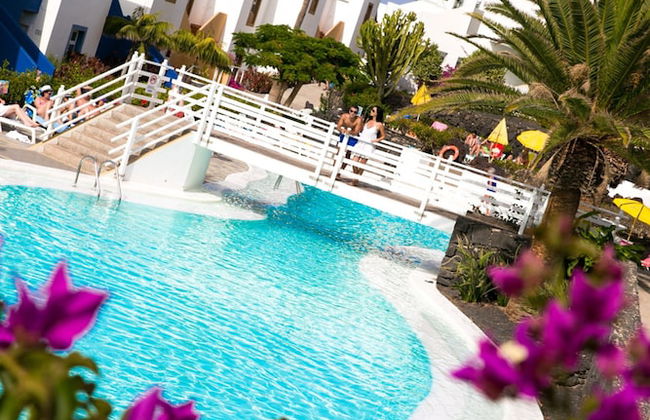 Apartamentos LIVVO Morromar - Photo 17