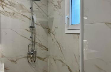 Zouf House Luxury Stay with Jacuzzi - Photo 9