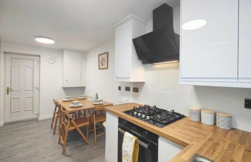 Regent House - Holiday Home With Free Parking - 5 Minutes Drive to Coop Live Arena, Etihad Stadium & Manchester City Centre - Foto 5