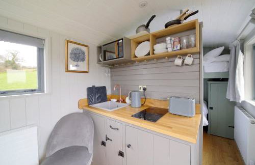 Luxurious Shepherds Huts Outdoor Baths Sea Views - Foto 43