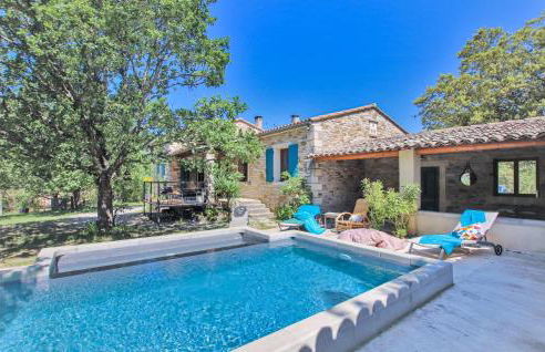 Lovely Home In La Roche St Secret - Photo 1